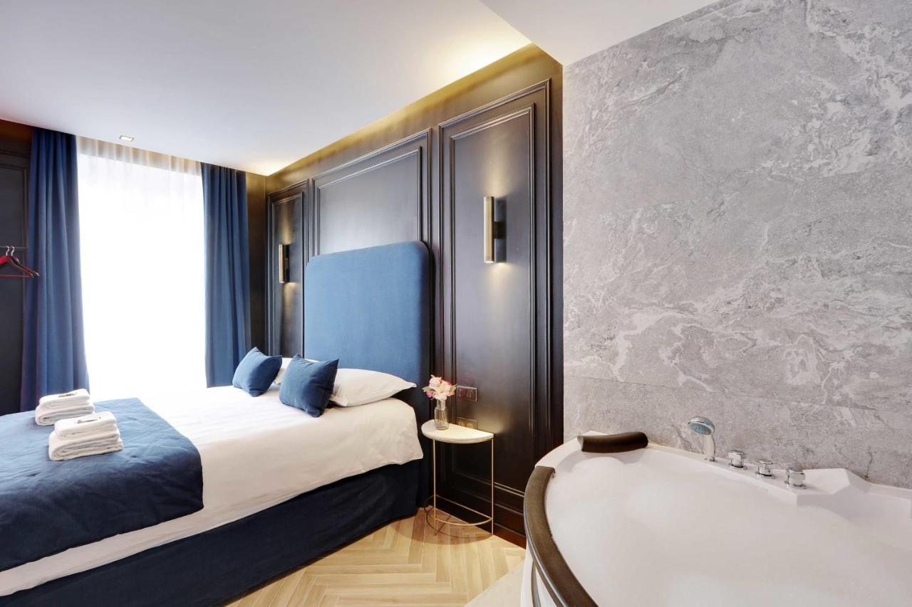 Couples Getaway Unit With Jacuzzi - City Center Parijs Buitenkant foto
